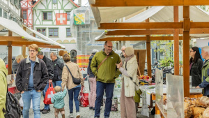 Bild des Wochenmarktes von Arbon.